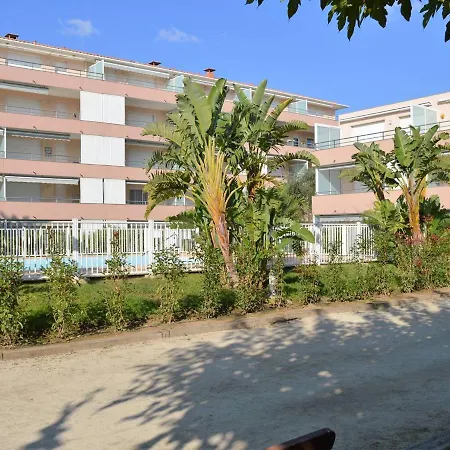 Appartement Le Lavandou, 2 Pièces, 4 Personnes - Fr-1-251-399