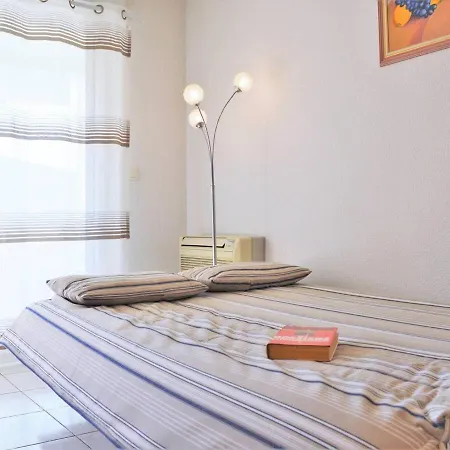 T2 Climatise Avec Piscine, Terrasse Et Parking A 600m De La - - Fr-1-251-399 Apartament Le Lavandou