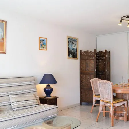 T2 Climatise Avec Piscine, Terrasse Et Parking A 600m De La - - Fr-1-251-399 Le Lavandou